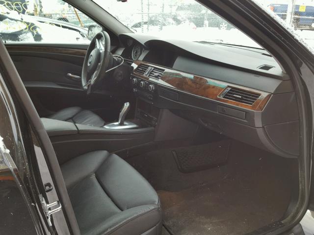 WBANV93589C134556 - 2009 BMW 535 XI შავი ფოტო 5