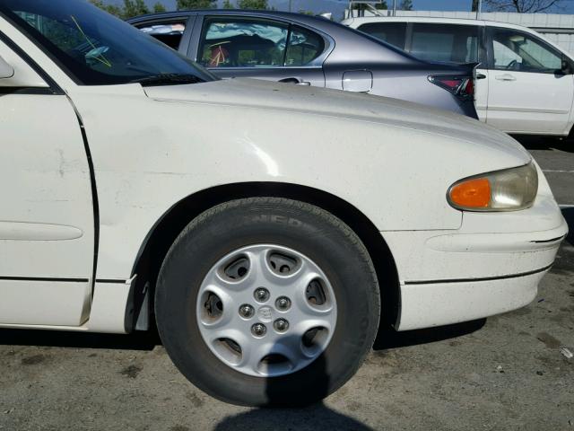 2G4WB52K821108482 - 2002 BUICK REGAL LS WHITE photo 9