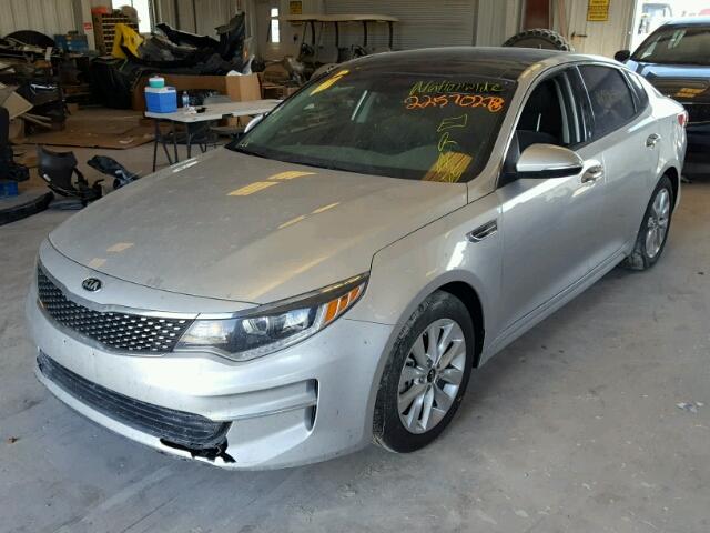 5XXGU4L31JG201048 - 2018 KIA OPTIMA EX SILVER photo 2