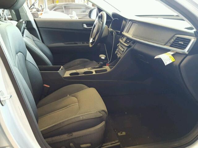 5XXGU4L31JG201048 - 2018 KIA OPTIMA EX SILVER photo 5