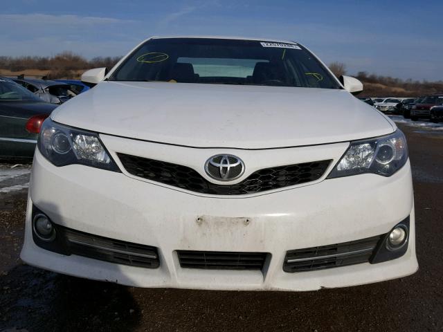 4T1BF1FK7EU329862 - 2014 TOYOTA CAMRY L WHITE photo 9