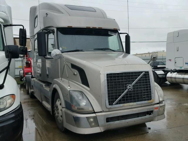 4V4NC9TJ14N364396 - 2004 VOLVO VN VNL GRAY photo 1