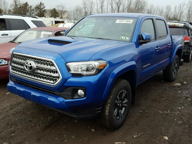 3TMCZ5AN8HM098729 - 2017 TOYOTA TACOMA DOU BLUE photo 2