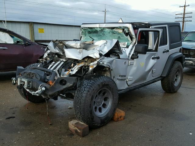 1C4BJWDG7CL266196 - 2012 JEEP WRANGLER U SILVER photo 2