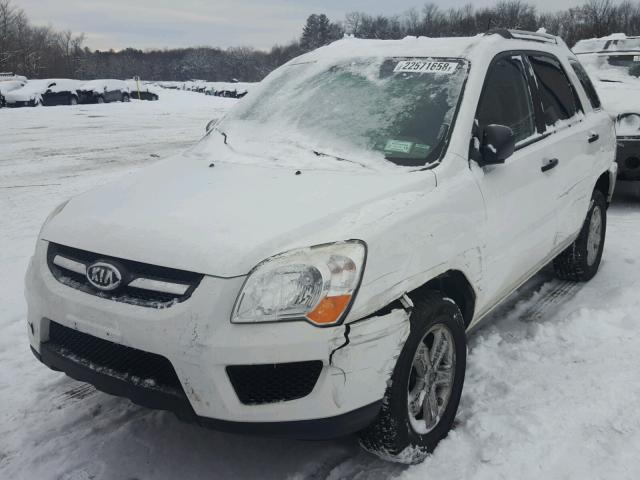 KNDJE723X97637245 - 2009 KIA SPORTAGE L WHITE photo 2