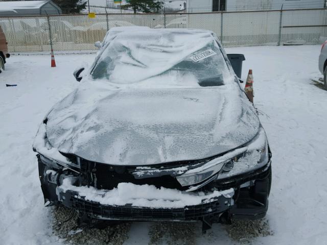 1HGCR2F10HA213245 - 2017 HONDA ACCORD SPO SILVER photo 9