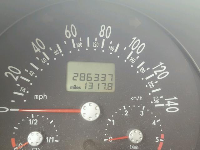 3VWCP21C22M426041 - 2002 VOLKSWAGEN NEW BEETLE 黑色 照片 8