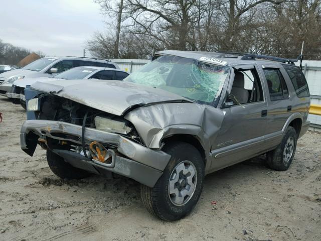 1GNDT13X33K181506 - 2003 CHEVROLET BLAZER BEIGE photo 2