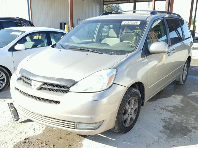 5TDZA22C14S073033 - 2004 TOYOTA SIENNA XLE TAN photo 2