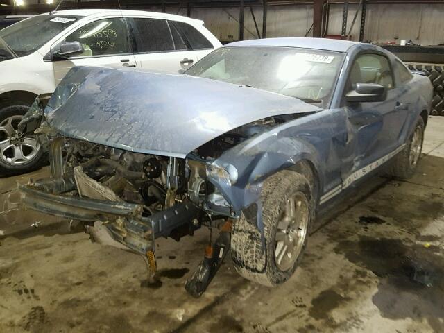 1ZVFT80N275295169 - 2007 FORD MUSTANG BLUE photo 2