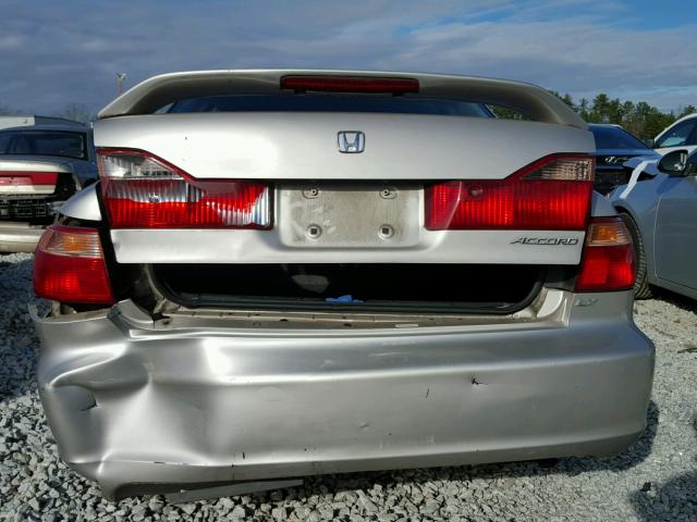 1HGCG5647XA062839 - 1999 HONDA ACCORD LX TAN photo 9