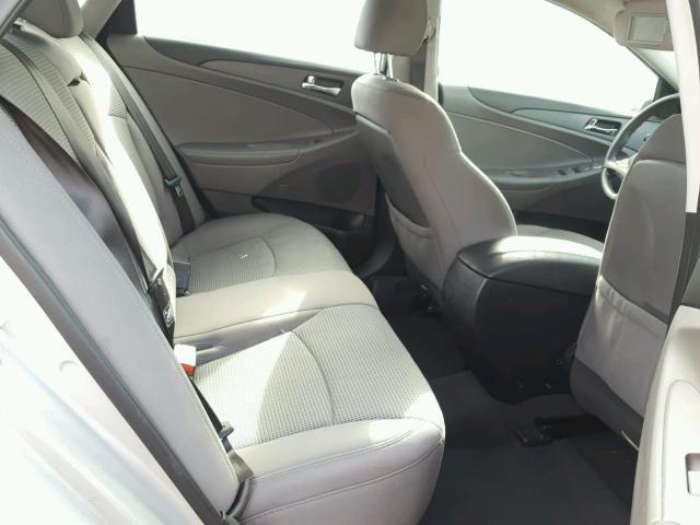 5NPEB4AC3BH016831 - 2011 HYUNDAI SONATA GLS SILVER photo 6