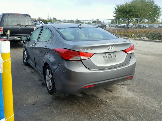 5NPDH4AE5DH345447 - 2013 HYUNDAI ELANTRA GL SILVER photo 3