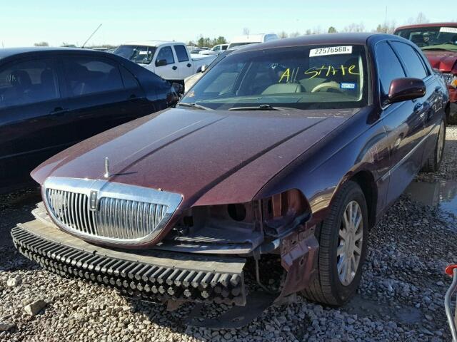 1LNHM81V96Y644831 - 2006 LINCOLN TOWN CAR S MAROON photo 2