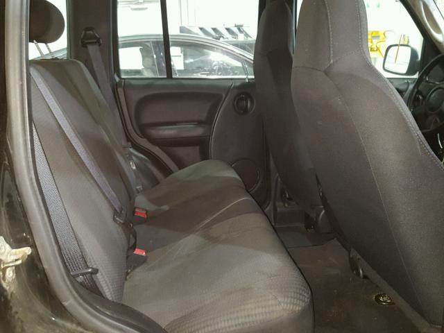 1J4GL48K84W240963 - 2004 JEEP LIBERTY SP BLACK photo 6