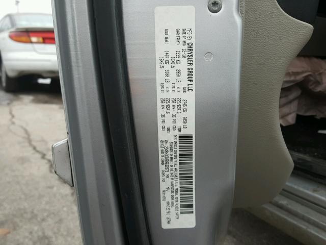 2D4RN3DG0BR638973 - 2011 DODGE GRAND CARA SILVER photo 10