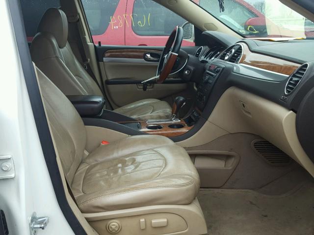 5GAER23768J304781 - 2008 BUICK ENCLAVE CX CREAM photo 5