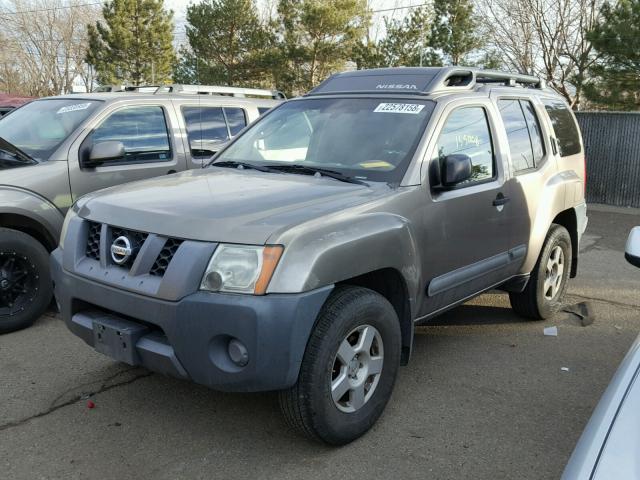 5N1AN08W05C622825 - 2005 NISSAN XTERRA OFF BROWN photo 2