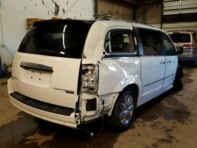 2A4RR6DX8AR186024 - 2010 CHRYSLER TOWN & COU WHITE photo 4