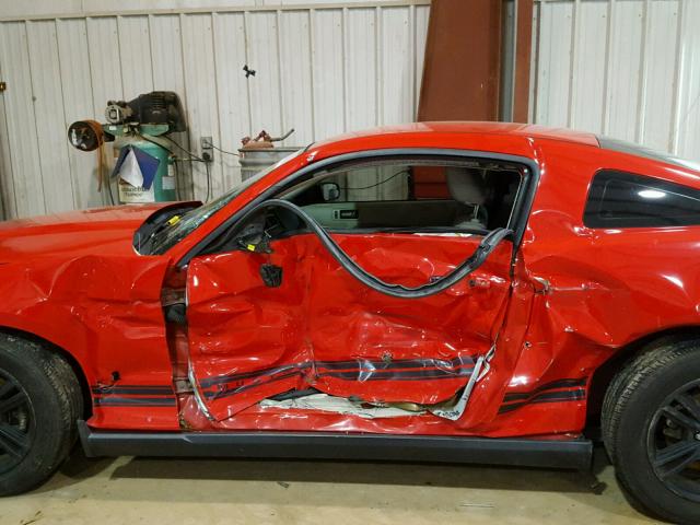 1ZVBP8AM6B5125107 - 2011 FORD MUSTANG RED photo 9