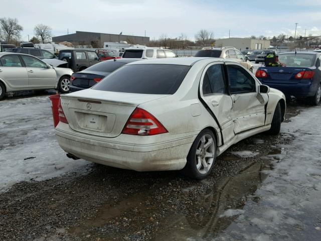 WDBRF52H37A951317 - 2007 MERCEDES-BENZ C 230 WHITE photo 4