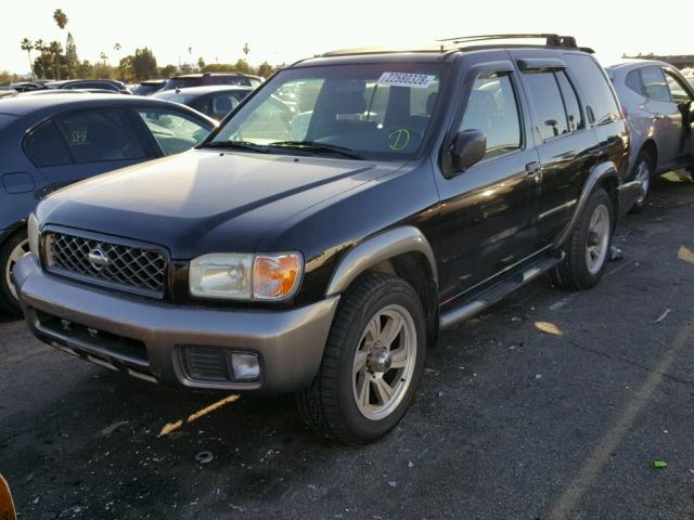 JN8AR07S1YW435446 - 2000 NISSAN PATHFINDER BLACK photo 2