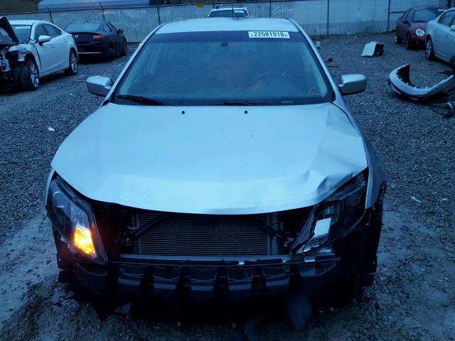 3FAHP0HA4BR293857 - 2011 FORD FUSION SE SILVER photo 9