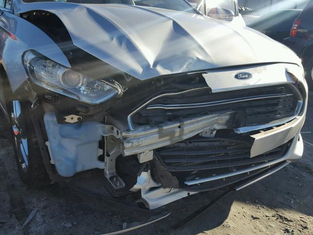 3FA6P0HR4DR305781 - 2013 FORD FUSION SE SILVER photo 9