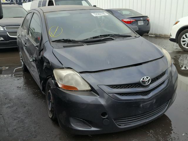 JTDBT923081251098 - 2008 TOYOTA YARIS GRAY photo 1