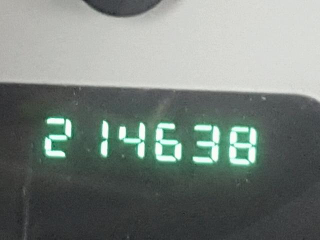 1C4GP45R35B370587 - 2005 CHRYSLER TOWN & COU BLUE photo 8