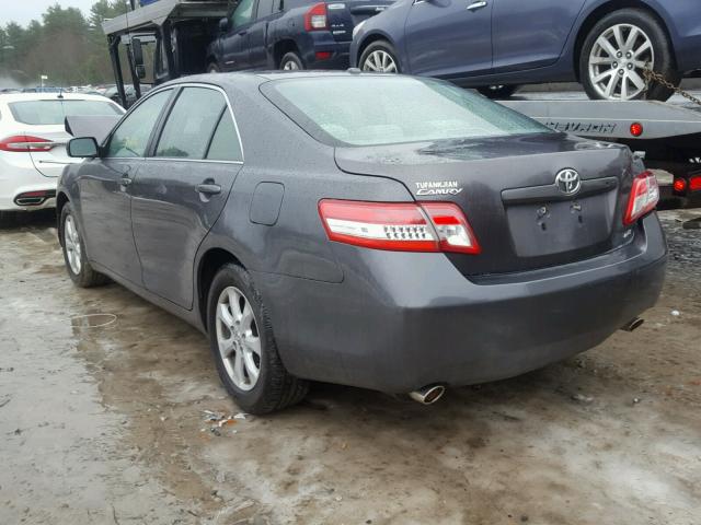 JTNBK3EK6A3047737 - 2010 TOYOTA CAMRY SE GRAY photo 3