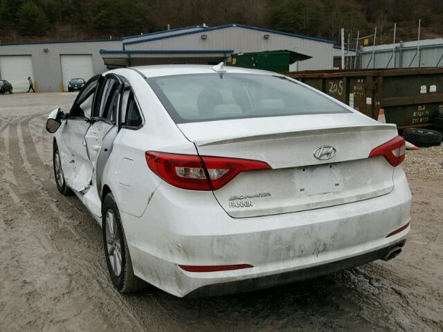 5NPE24AF3FH222859 - 2015 HYUNDAI SONATA SE WHITE photo 3