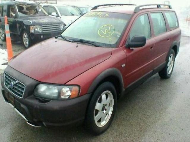 YV1SZ58D811003110 - 2001 VOLVO V70 XC RED photo 2