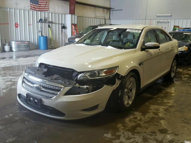 1FAHP2EW6AG147865 - 2010 FORD TAURUS SEL WHITE photo 2