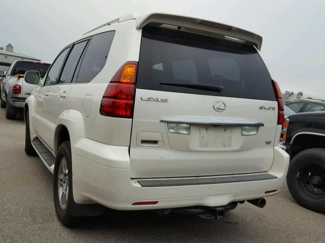 JTJBT20X560102411 - 2006 LEXUS GX 470 WHITE photo 3