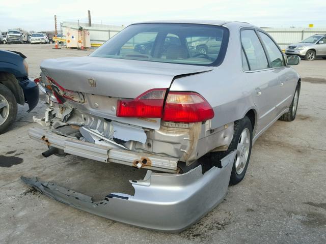 1HGCG1652WA033748 - 1998 HONDA ACCORD EX GOLD photo 4