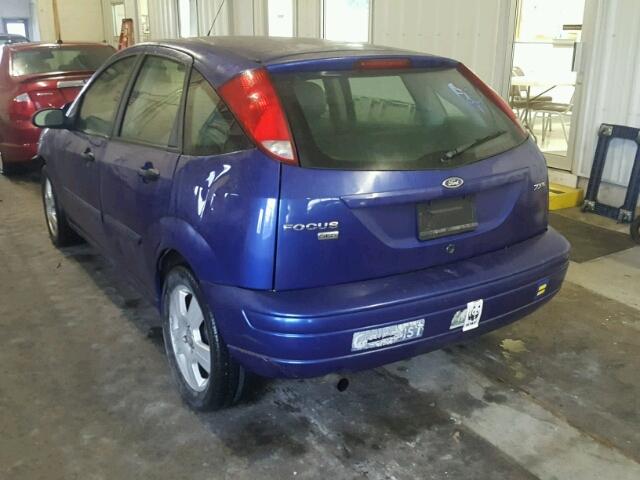 3FAFP37N15R130391 - 2005 FORD FOCUS ZX5 BLUE photo 3