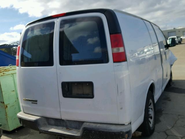 1GCSGAFXXB1105446 - 2011 CHEVROLET EXPRESS G1 WHITE photo 4