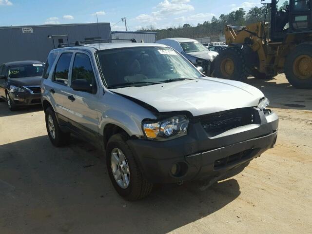 1FMCU03156KB88612 - 2006 FORD ESCAPE SILVER photo 1