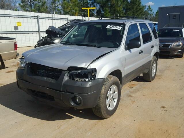 1FMCU03156KB88612 - 2006 FORD ESCAPE SILVER photo 2