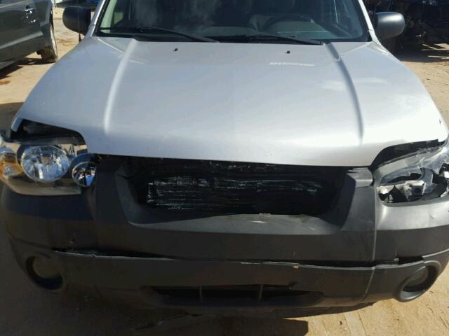 1FMCU03156KB88612 - 2006 FORD ESCAPE SILVER photo 7