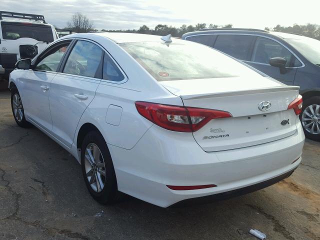 5NPE24AF6FH243690 - 2015 HYUNDAI SONATA SE WHITE photo 3