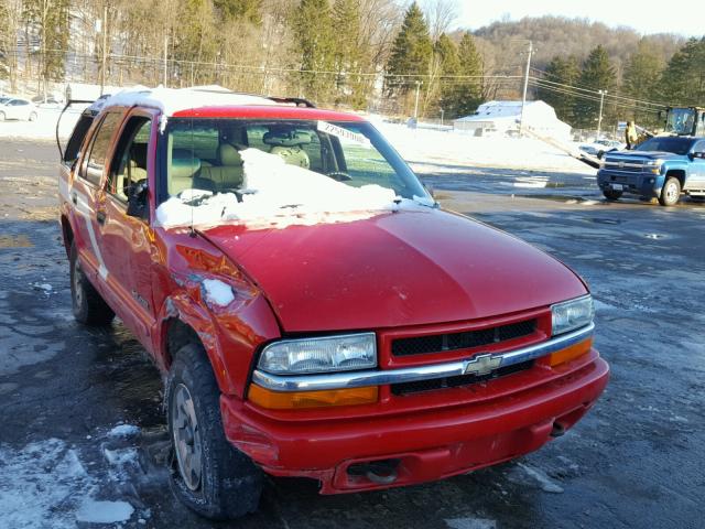 1GNDT13W22K203162 - 2002 CHEVROLET BLAZER RED photo 1