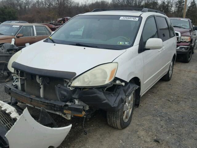 5TDZA22C44S117090 - 2004 TOYOTA SIENNA XLE WHITE photo 2