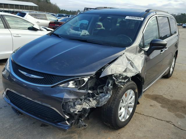 2C4RC1BG7HR524052 - 2017 CHRYSLER PACIFICA T GRAY photo 2