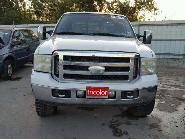 1FTWW31P96EA95496 - 2006 FORD F350 SRW S WHITE photo 9