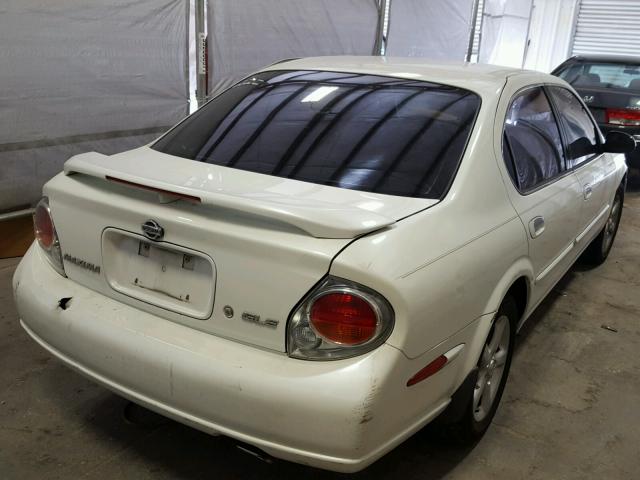 JN1CA31D31T824137 - 2001 NISSAN MAXIMA GXE WHITE photo 4