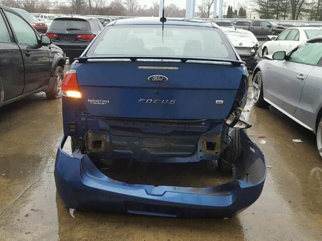 1FAHP32N39W134171 - 2009 FORD FOCUS SE BLUE photo 9