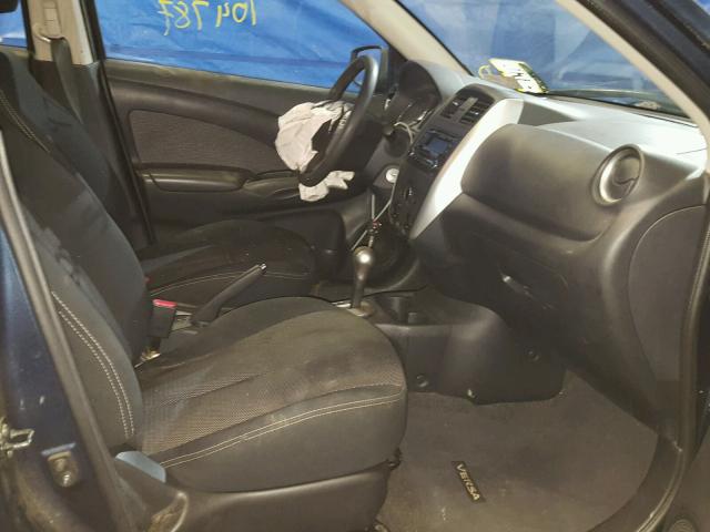 3N1CN7AP5FL858890 - 2015 NISSAN VERSA S BLUE photo 5