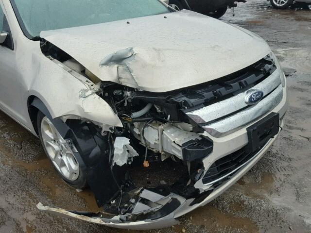 3FAHP0HA9AR128174 - 2010 FORD FUSION SE GOLD photo 9